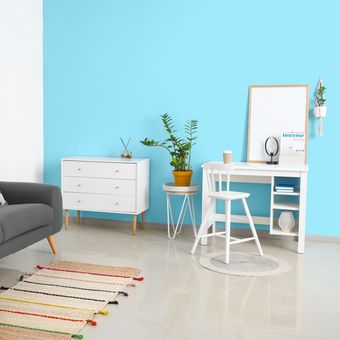 Ilustrasi ruang keluarga dengan warna cat biru aqua.