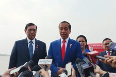 Jokowi Tunjuk Mahfud MD Jadi Plt Menkominfo
