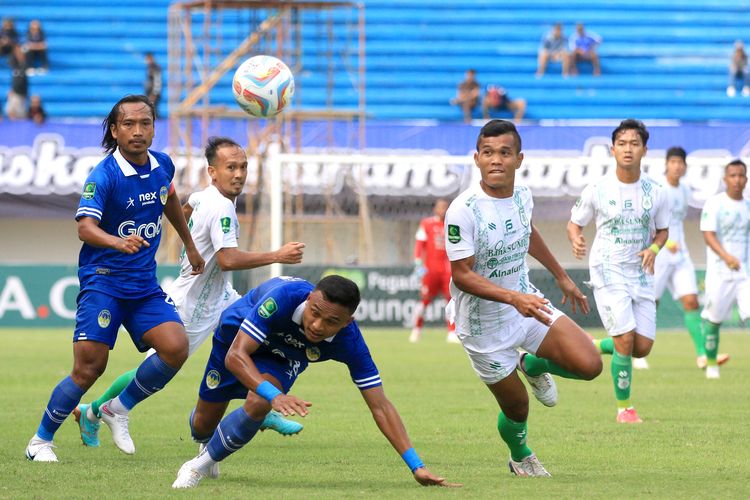 Pertandingan laga babak 12 besar Liga 1 2023-2024 antara PSIM Yogyakarta melawan PSMS Medan yang berakhir dengan skor 2-1 di Stadion Mandala Krida Yogyakarta, Jumat (12/1/2023) sore.