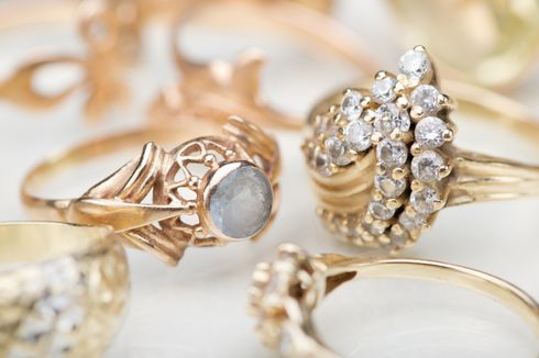 Lindungi Konsumen dan Industri, Kemenperin Dorong Penerapan SNI untuk Perhiasan