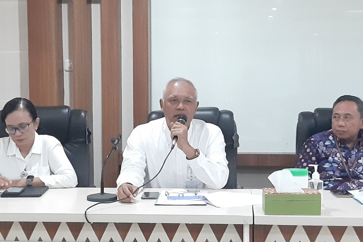 Kepala Dinas Perhubungan Kabupaten Sleman, Arip Pramana saat jumpa pers terkait persiapan libur Natal dan Tahun Baru.