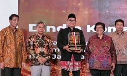 Bina Anak Jalanan dan Kaum Marjinal, Abah Dindin Raih Kalpataru 2024