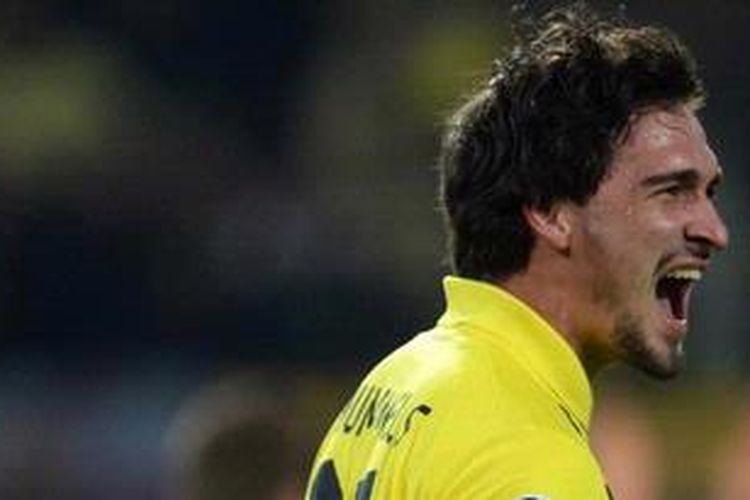 Bek Borussia Dortmund, Mats Hummels.