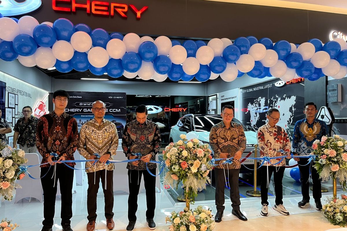 Chery resmikan jaringan dealer ke-39 di Indonesia, sekaligus umumkan City Store kedua di Cibinong City Mall.