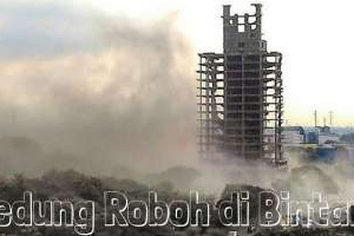 Gedung di Bintaro roboh sebagian pada Kamis (2/6/2016). 