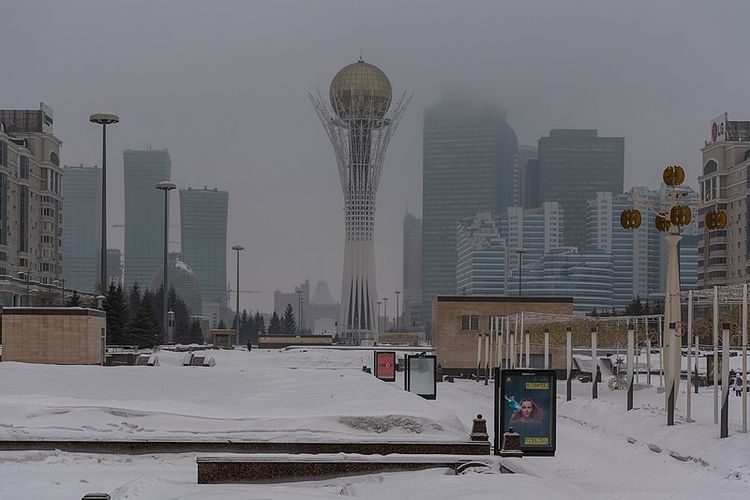 Sudut Kesultanan Noor, ibu kota Kazakhstan.  Sebelumnya dikenal sebagai Astana, ini adalah salah satu kota terdingin di dunia.  Kazakhstan memindahkan ibu kotanya dari Almaty ke Astana pada tahun 1997.