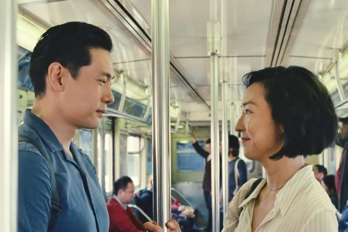 Film Past Lives disutradarai oleh Celine Song dan dibintangi Teo Yoo, Greta Lee, dan John Magaro.