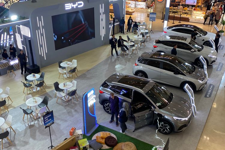 Pameran BYD di Semarang dan Medan