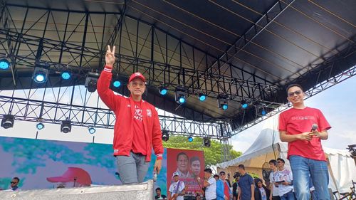 Kaesang Ingatkan Simpatisan PSI di Cirebon agar Coblos Partai Koalisi