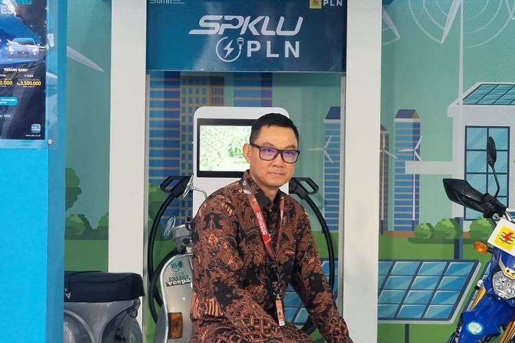 Direktur Utama PLN Darmawan Prasodjo saat ditemui di JIExpo Kemayoran, Jakarta, Kamis (15/2/2024).
