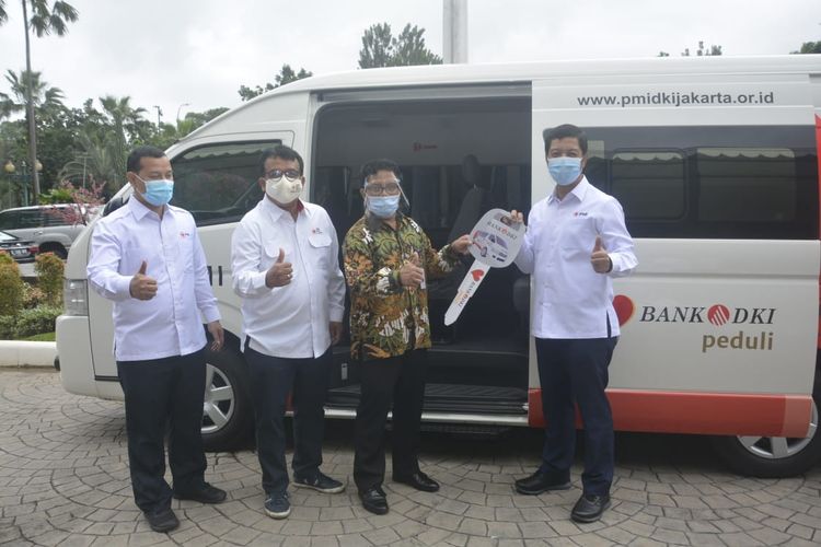 PT Bank DKI menyerahkan satu unit mobil donor darah kepada Palang Merah Indonesia (PMI) DKI Jakarta. 
