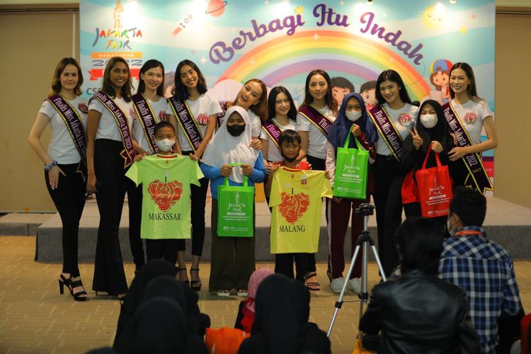 170 anak dari panti asuhan dan yayasan peduli anak diundang ke Jakarta Fair Kemayoran 2022, mereka diberikan kesempatan untuk menampilkan bakat seni seperti menyanyi dan menari di JIExpo Kemayoran, Jakarta Pusat, Selasa (28/6/2022).