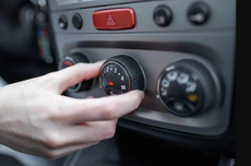 BBCA hingga Astra Buyback Triliunan, Pasar Saham Dapat Sinyal Positif