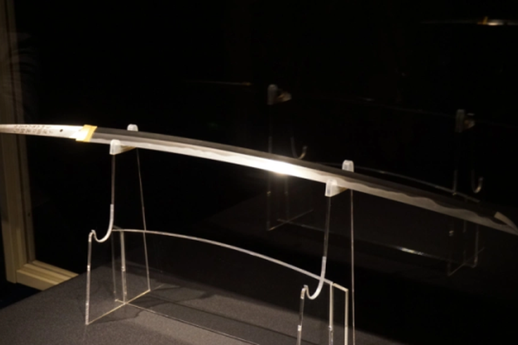 Pedang Samurai Rurouni Kenshin yang dipamerkan dimuseum 