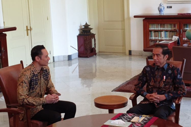 Presiden Joko Widodo bertemu Agus Harimurti Yudhoyono di Istana Bogor, Rabu (22/5/2019).