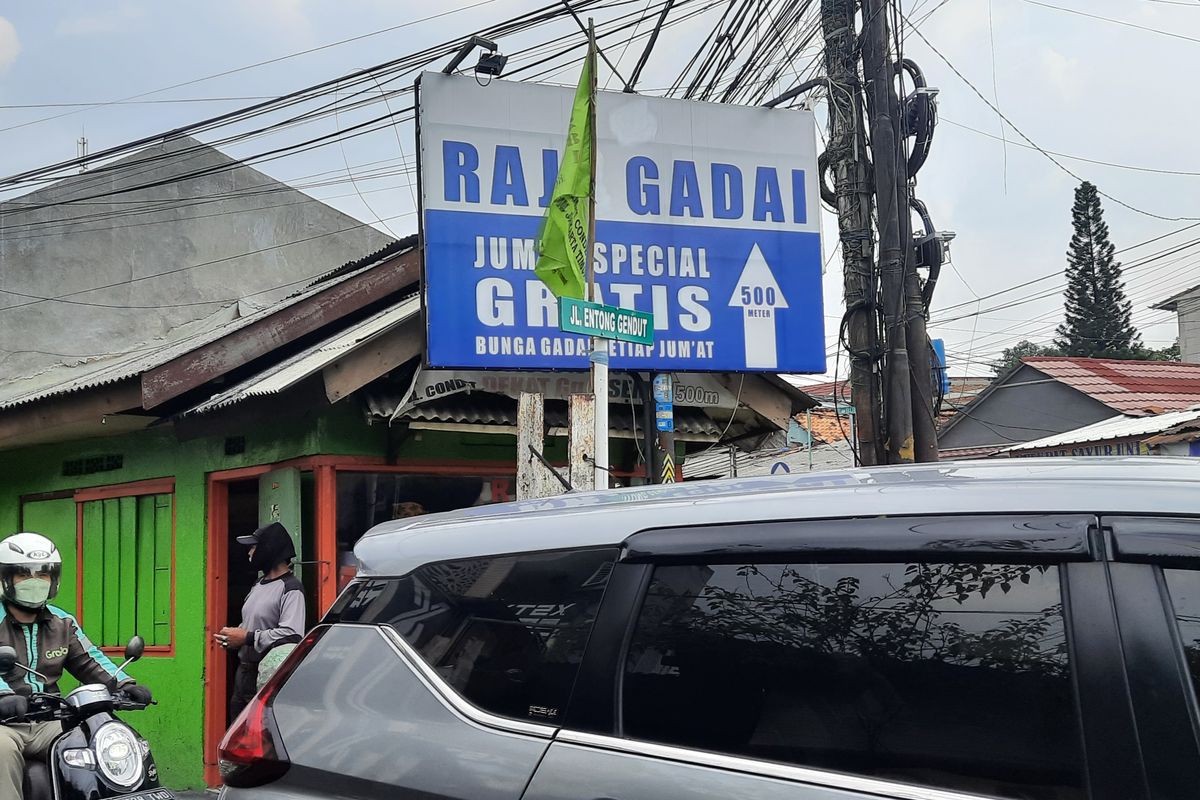 Jalan Entong Gendut di wilayah Condet, Jakarta Timur, dari sebelumnya namanya Jalan Budaya. Foto diambil pada Rabu (22/6/2022).