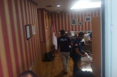 Penggeledahan Ruangan Ketua DPRD DKI untuk Cari Dokumen Pengadaan UPS