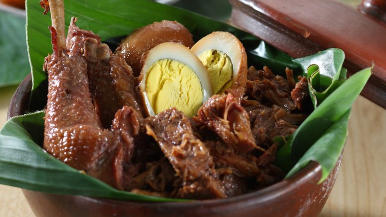 Gudeg, makanan khas Yogyakarta.