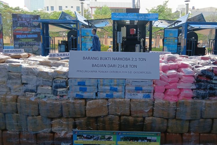 2,1 Ton Narkoba yang segera dimusnahkan Polri, perolehan setahun pemerintahan Prabowo-Gibran. (Rahel Narda Chaterine/Kompas.com)