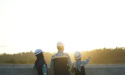 Demi Layanan Kesehatan dan Pariwisata Lebih Baik, WIKA Bangun Rumah Sakit dan Jembatan Kaca