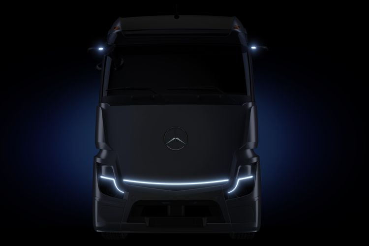 Mercedes Benz eActros LongHaul