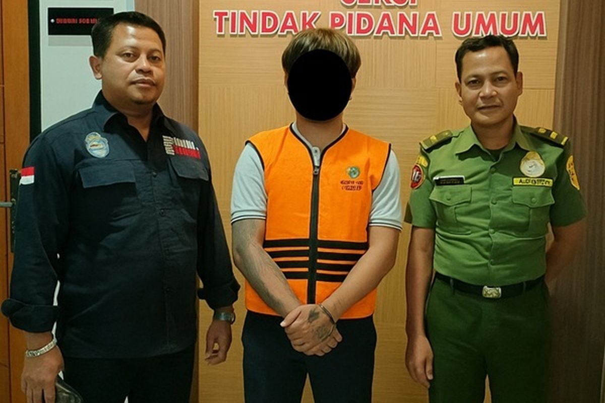 Balai Gakkum Kemenhut menangkap pria berinisial AS yang menjual bagian tubuh satwa liar dilindungi. 