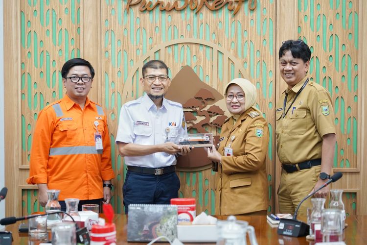 Bupati Lilis Nuryani Temui Daop 5, Perjuangkan KA Prameks Masuk Gombong-Kebumen