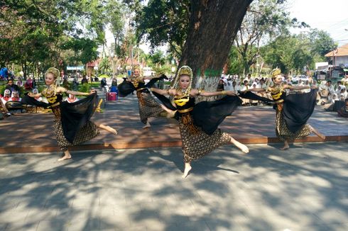 Penari Kethek Ogleng Asli Kediri Siap Tampil di Australia