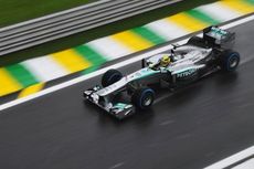 Rosberg Ingin Balapan Basah, Hamilton Ingin Kering