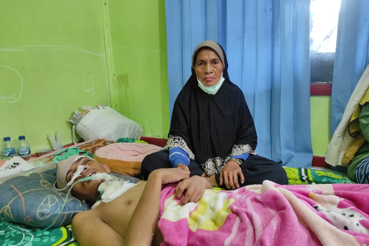 Kondisi Vierly Zikriya saat terbaring lemah. Ia dirawat pihak keluarga di kediamannya di Samarinda, Kaltim, Rabu (2/3/2022). 