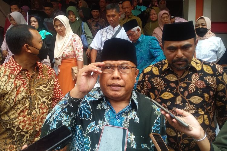 Wali Kota Blitar Santoso menjawab pertanyaan wartawan, Sabtu (28/1/2023)