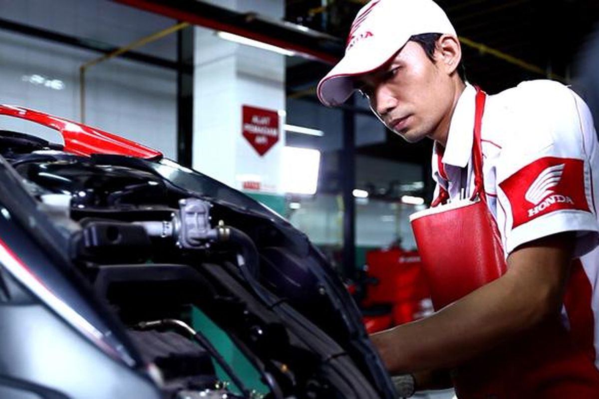 Bengkel di Astra Motor, hadirkan program khusus untuk wanita.