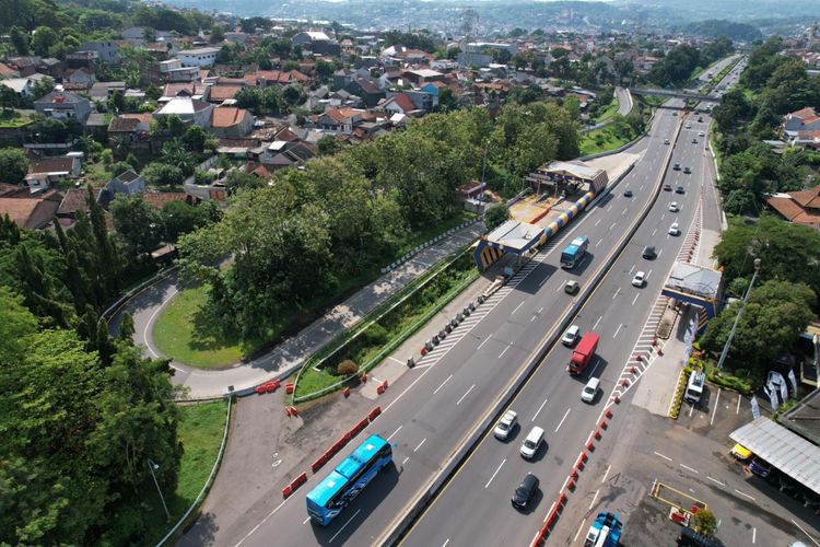 Arus Balik Lebaran, One Way Lokal Berlaku di Tol Semarang