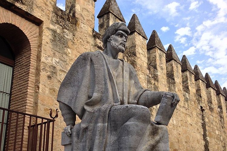 Patung Ibnu Rusyd di Kordoba, Spanyol.