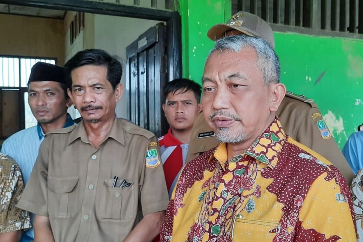 Anggota Komisi V DPR RI, Ahmad Syaikhu di SDN Samudrajaya 04, Tarumajaya, Kabupaten Bekasi, Selasa (21/1/2020).