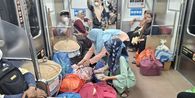 Kala KRL Rangkasbitung Jadi “Pasar” Berjalan sejak Pukul 03.45 WIB...
