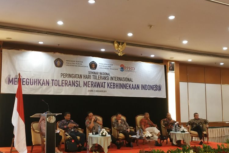 Yudi Latief (paling kiri) dalam seminar yang membahas pentingnya mengatasi intoleransi di Grand Sahid Jaya, Sudirman, Jakarta Pusat, Jumat (15/11/2019). 