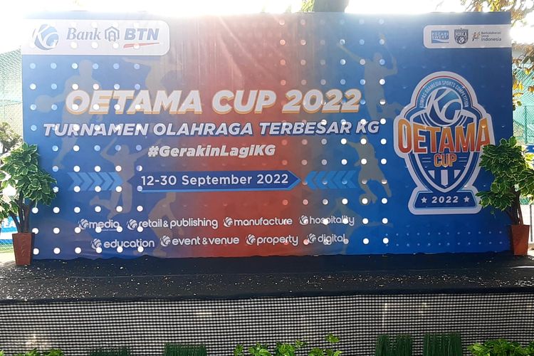 Panggung Opening Ceremony Oetama Cup 2022 di Lapangan Palmerah Selatan, Senin (12/9/2022).
