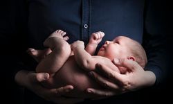 Waspadai, Ini Bahaya Memberikan Air Putih untuk Bayi