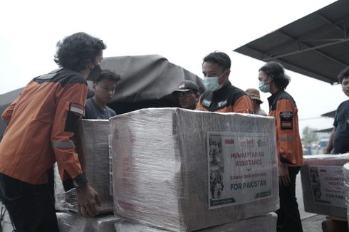 DMC Dompet Dhuafa Kirim 300 Paket Hygiene Kit untuk Penyintas Banjir di Pakistan