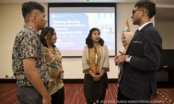 Menkominfo Temui Mahasiswa Indonesia di India, Ajak Pulang untuk Bangun Indonesia