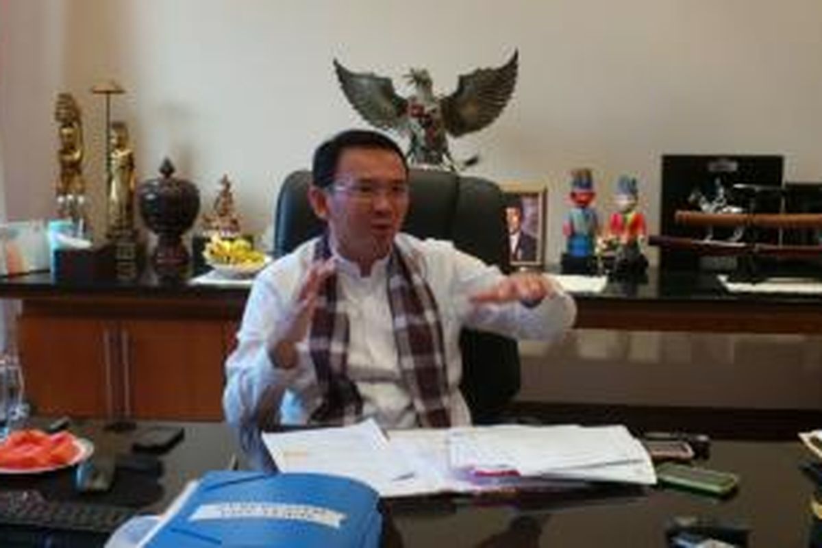 Wakil Gubernur DKI Jakarta Basuki Tjahaja Purnama di ruang kerjanya, di Balaikota Jakarta.