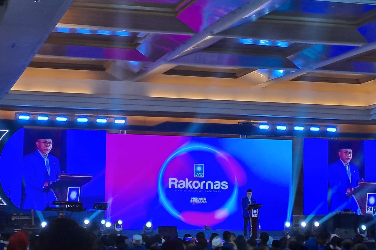 Ketua Umum (Ketum) Partai Amanat Nasional (PAN) Zulkifli Hasan mengatakan, terdapat persamaan visi serta mimpi antara PAN, Prabowo, dan Gerindra. Oleh karena itu, partai yang dinahkodainya telah setia mendukung Prabowo Subianto dalam pemilihan presiden (pilpres) selama 15 tahun.
 
