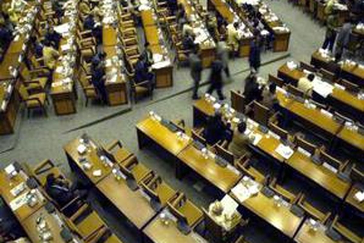 Anggota dewan di ruang sidang paripurna DPR RI di Jakarta.