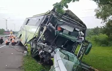 Dua Kecelakaan Maut di Jawa Barat, 4 Orang Tewas Termasuk Satu Keluarga  yang Tertimpa Kontainer