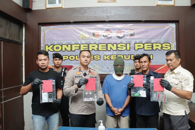 Sopir Travel di Kebumen Ditangkap karena Edarkan Sabu, Terancam 20 Tahun Penjara