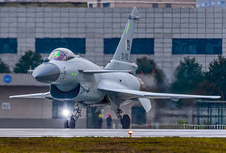 Indonesia Beli Jet Tempur J-10B atau J-10C? Dampaknya Bakal Berbeda