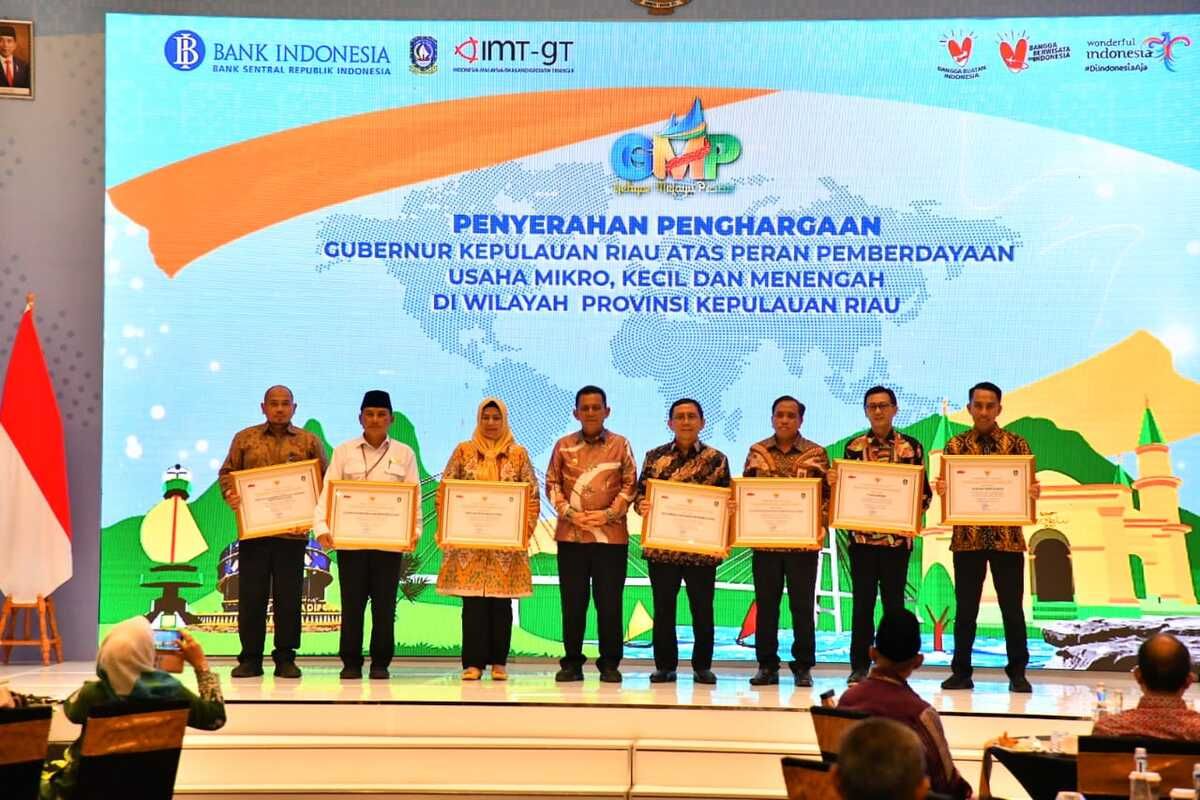 Opening Ceremony Gebyar Melayu Pesisir (GMP) Tahun 2023 yang menampilkan produk unggulan UMKM Kepulauan Riau (Kepri) yang disinergikan dengan agenda Indonesia-Malaysia-Thailand Growth Triangle (IMT GT) tahun 2023 resmi dibuka, Selasa (26/9/2023).