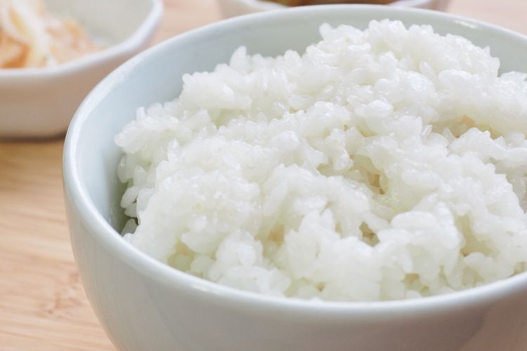 Ilustrasi nasi putih. Apa yang akan terjadi pada tubuh jika berhenti makan nasi selama sebulan?