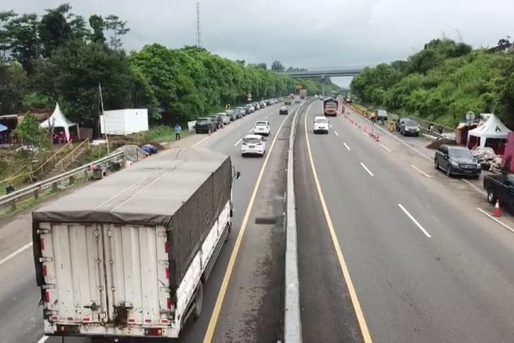 Longsor di Tol Cipularang